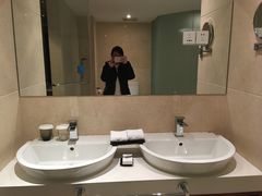 -张家港金凤凰度假村温泉