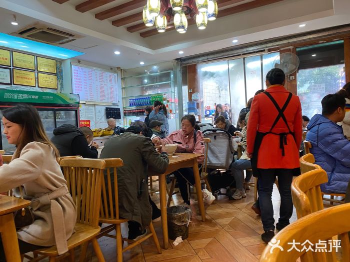 青石桥老瓦房肥肠粉总店(青石桥总店)图片