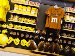 -m豆巧克力世界(上海世茂广场店)