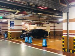 -百联中环购物广场-停车场