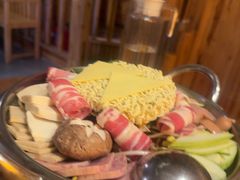 -恩你小木屋·韩式料理(假日广场店)