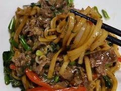 湿炒牛河-华威达牛庄(黄埔大道西店)