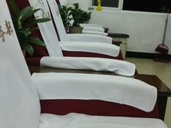 -郏芬芬扦脚服务部(新闸路店)