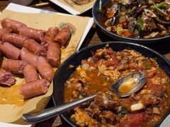 -蚝堡海鲜·威海菜·海肠捞饭·烧烤·亚洲吃蚝公司(幸福门店)