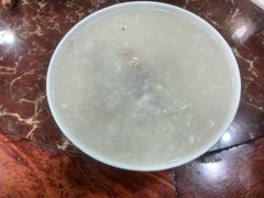 粉肠瘦肉粥-陈光记烧腊店(罗保博士街店)