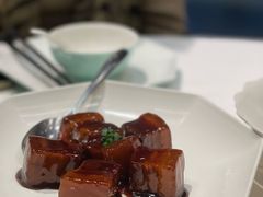 红烧肉-世博源公馆·本帮融合菜·主题包厢·江景餐厅