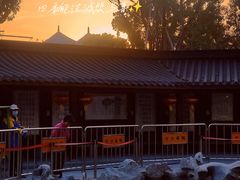 -龙华寺