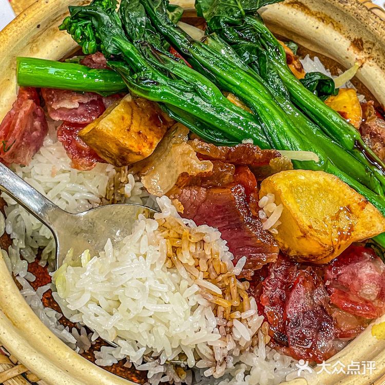 🥢广府传统美食煲仔饭🍚