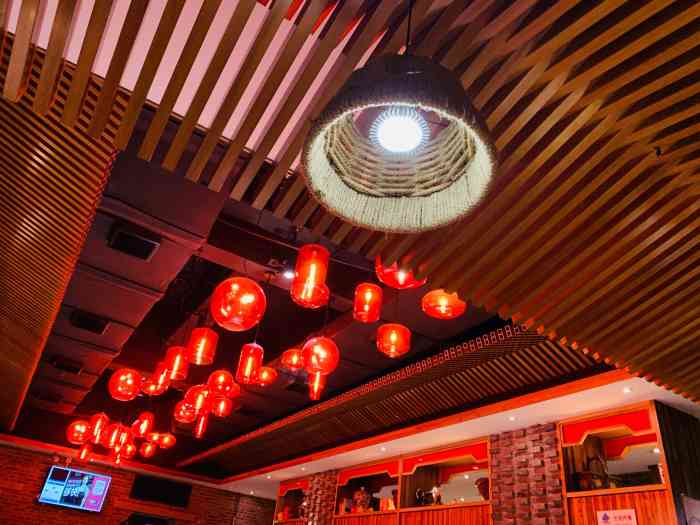 瓷气(车公庄店)-"家附近的馆子,开了很久,昨天刚去,菜单很.