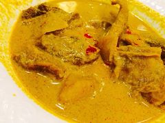咖喱牛腩饭-翠华餐厅