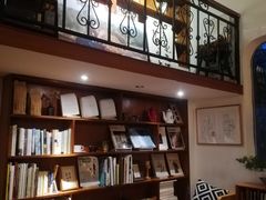 -彳亍咖啡·这里(水湾路店)