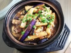 -黄记四更烤乳猪店