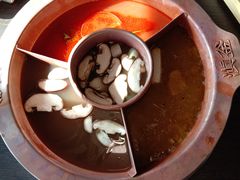 菌王奇香锅-滇釜火锅·能喝汤的火锅(车公庄店)