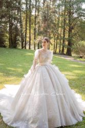 -Renee芮亦婚纱(原丽莎)