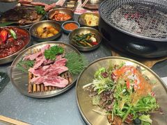 -草家酱蟹炭火烤肉店(珲春南路二店)