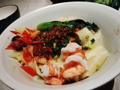 虾仁油泼面-鸽子侯·家宴·平价海鲜(绿地店)