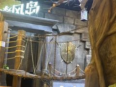-暴风岛沉浸式体验馆(百联世纪店)