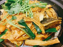 支竹鱼头煲-六婶西关小厨(光塔路店)