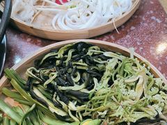 -赵美丽·重庆社区火锅·直营店(火车东站·中豪国际店)