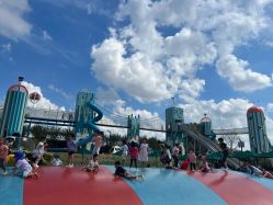 -季高兔窝窝亲子园(上海薰衣草公园店)