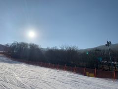 -中旅松花湖滑雪场