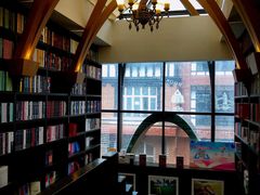 -钟书阁(松江泰晤士小镇店)