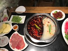 -纸盐河码头火锅(十八梯店)