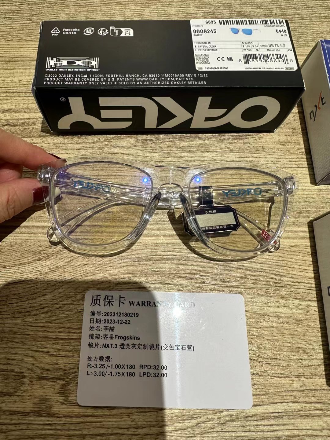 oakleyfrogskins图片