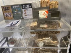 面包甜点陈列柜-喜茶(佛山岭南站店)