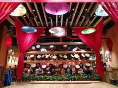 大堂-老滇山寨•云南特色菜•地方菜•民族风情歌舞表演(金碧店)