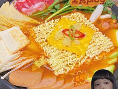 部队火锅-七楽·韩式欢聚餐厅 치르치르(龙泉驿万达店)