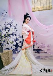 -九月鹰飞汉服摄影工作室