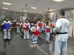 -金翼跆拳道巴西柔术拳击格斗学院