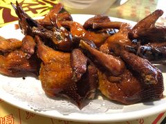 招牌烤乳鸽-石岐佬中山菜馆(张溪店)