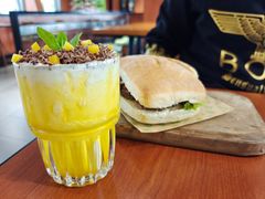 芒果奶昔-魏斯理汉堡(西安沣东吾悦店)