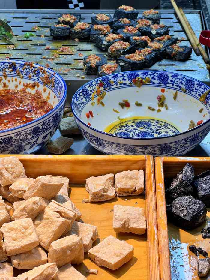 姚村美食街-"「鸡蛋汉堡」今日夜市最佳,和我想象的不太.