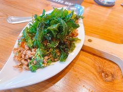 -Chom Cafe and Restaurant