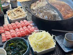 -鹿鸣山草本茶香火锅(园西路店)