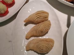 蟹粉眉毛酥-绿波廊(豫园店)