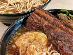 -小龙大肉面馆