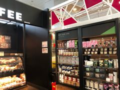 -星巴克(浦东机场T2到达店)