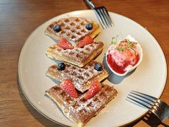 水果冰淇淋松饼-晴朗橘子创意西餐厅(后湖店)