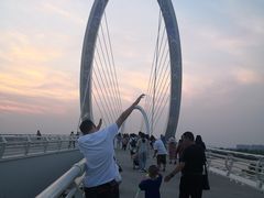 -南京眼步行桥