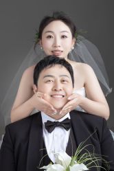 -维纳斯婚纱摄影(鞍山店)