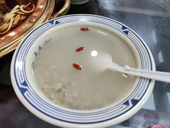 -牛一嘴·兰州牛肉面·大盘鸡(财富中心店)