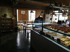面包甜点陈列柜-仙峰天然面包(迎宾路店)