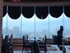 -荣誉国际酒店-云顶旋转餐厅