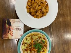 -清真·玛丽亚新疆菜主题餐厅(浙江中路店)