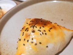 切开的烤包子-那时新疆·车师(大宁音乐广场店)
