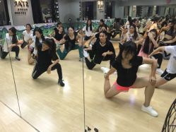 -STAR舞蹈工作室